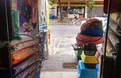 Imagem: O depósito possui 1 Vaga na garagem, 31m² de Área e está