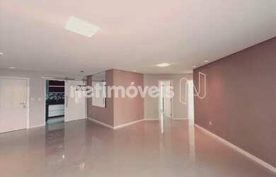 Imagem: O apartamento possui 3 Dormitórios, 3 Banheiros, 2 Vagas na