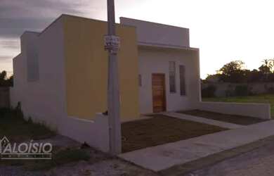 Imagem: A casa em condomínio possui 2 Dormitórios, 1 Banheiro, 2 Vagas
