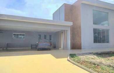 Imagem: A casa em condomínio possui 3 Dormitórios, 3 Banheiros, 5