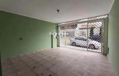 Imagem: A casa possui 2 Dormitórios, 2 Banheiros, 2 Vagas na garagem