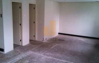 Imagem 3: Conjunto comercial com dois banheiros e uma copa