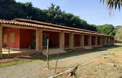 Imagem: A casa em condomínio possui 5 Dormitórios, 5 Banheiros, 5