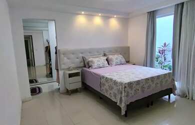 Imagem 7: Lindo Imóvel para venda possui 200 metros quadrados com 4 quartos sendo...