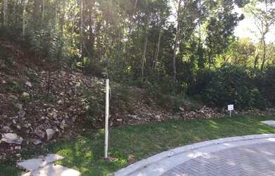 Imagem: O terreno possui 731m² de Área e está localizado em Gramado