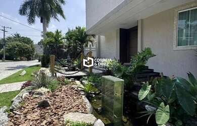 Imagem 3: Luxuosa Casa Triplex com 4 Suítes, Piscina e Área Gourmet em Condomínio...