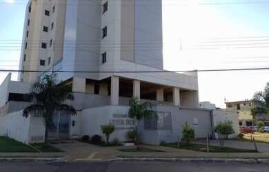 Imagem: O apartamento possui 1 Dormitório, 1 Banheiro, 1 Vaga na garagem