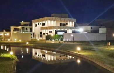 Imagem: A casa em condomínio possui 4 Dormitórios, 1 Banheiro, 2 Vagas