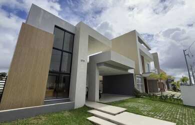 Imagem: A casa em condomínio possui 3 Dormitórios, 2 Banheiros, 4