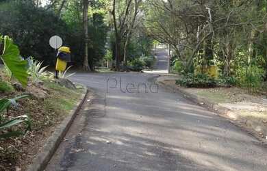 Imagem: O terreno possui 2.040m² de Área e está localizado em Parque