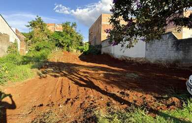 Imagem: O terreno possui 250m² de Área e está localizado em Centro