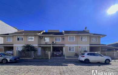 Imagem: A casa possui 3 Dormitórios, 2 Banheiros, 112m² de Área