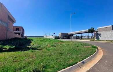 Imagem: O terreno possui 342m² de Área e está localizado em Jardim