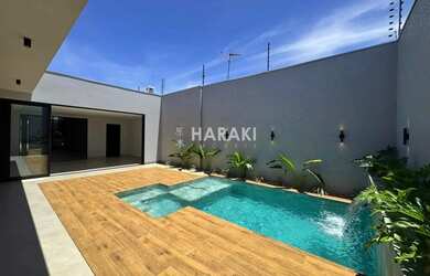 Imagem: A casa possui 3 Dormitórios, 4 Banheiros, 3 Vagas na garagem