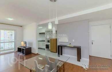 Imagem: O apartamento possui 3 Dormitórios, 2 Banheiros, 82m² de Área