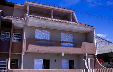 Imagem: O apartamento possui 3 Dormitórios, Acomodam 9 pessoas, 1 Vaga