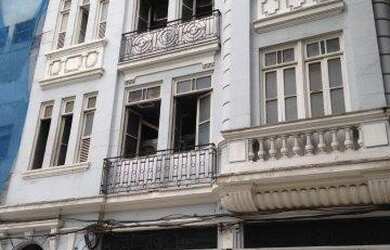 Imagem: A casa possui 5 Dormitórios, 4 Banheiros, 360m² de Área e