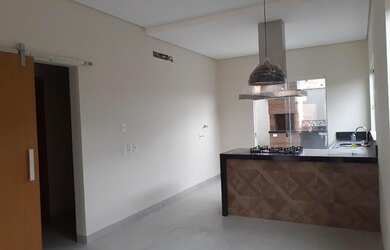 Imagem 2: Oportunidade no Cond. Maria Julia imóvel novo bem localizado