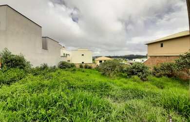 Imagem: O terreno possui 275m² de Área, Imóvel novo e está localizado