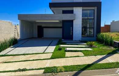 Imagem: A casa em condomínio possui 3 Dormitórios, 5 Banheiros, 173m²