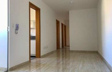 Imagem: O apartamento possui 3 Dormitórios, 1 Banheiro, 2 Vagas na