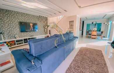 Imagem: A casa em condomínio possui 4 Dormitórios, 1 Banheiro, 2 Vagas