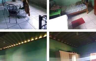 Imagem: A casa possui 2 Dormitórios, 1 Banheiro, 4 Vagas na garagem