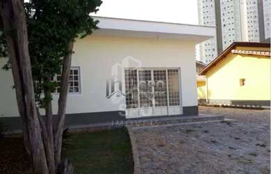 Imagem: O depósito possui 3 Vagas na garagem, 84m² de Área e está