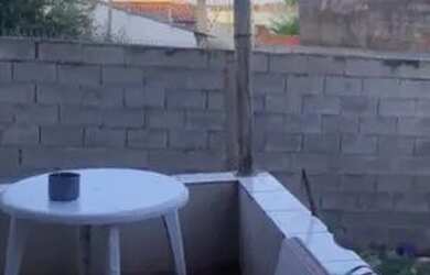 Imagem: A casa possui 1 Dormitório, 1 Banheiro, 3 Vagas na garagem