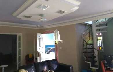 Imagem: A casa possui 5 Dormitórios, 5 Banheiros, 3 Vagas na garagem