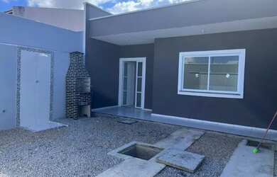 Imagem: A casa possui 2 Dormitórios, 2 Banheiros, 1 Vaga na garagem