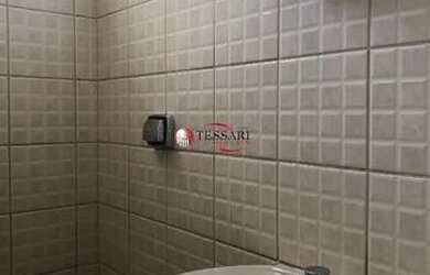 Imagem: O depósito possui 1 Vaga na garagem e 110m² de Área e está