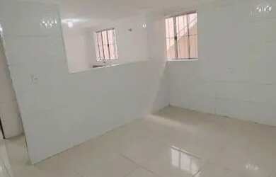 Imagem: A casa possui 1 Dormitório, 1 Banheiro, 35m² de Área e está