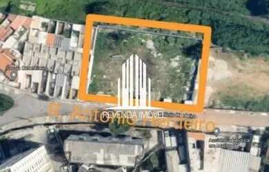 Imagem: O terreno possui 1.790m² de Área e está localizado em Parque