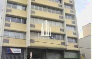 Imagem: O depósito possui 1 Vaga na garagem, 30m² de Área e está