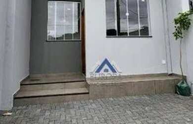 Imagem: A casa possui 3 Dormitórios, 2 Banheiros, 2 Vagas na garagem