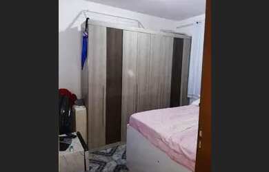 Imagem: O apartamento possui 2 Dormitórios, 1 Banheiro, 2 Vagas na