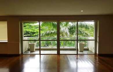 Imagem: O apartamento possui 4 Dormitórios, 5 Banheiros, 2 Vagas na