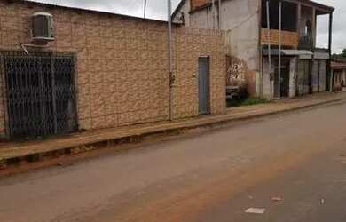 Imagem: A casa possui 2 Dormitórios, 1 Banheiro e 10m² de Área e