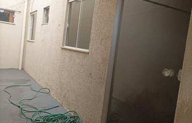 Imagem: A casa em condomínio possui 3 Dormitórios, 2 Banheiros, 1