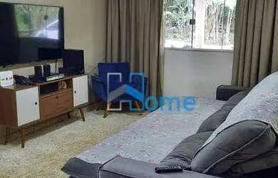 Imagem: A casa em condomínio possui 3 Dormitórios, 2 Banheiros e 270m²