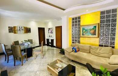 Imagem: A casa possui 4 Dormitórios, 4 Banheiros, 2 Vagas na garagem