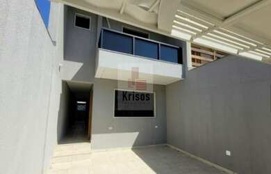 Imagem: A casa possui 3 Dormitórios, 4 Banheiros, 140m² de Área