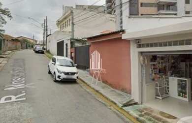 Imagem: O terreno possui 200m² de Área e está localizado em Ferreira