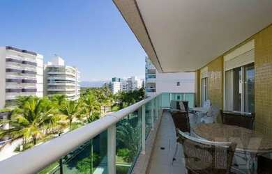 Imagem: O apartamento possui 2 Dormitórios, 1 Banheiro, 2 Vagas na