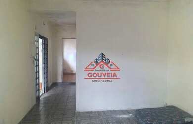 Imagem: A casa possui 2 Dormitórios, 1 Banheiro, 3 Vagas na garagem