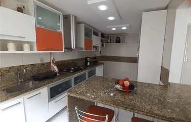 Imagem 12: CASA NO LUZIA. Varanda, Guarda roupa, 205m² de Áreae4 Vagas na garagem