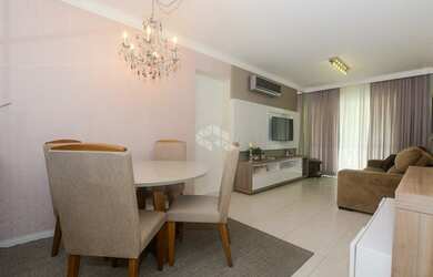 Imagem: O apartamento possui 3 Dormitórios, 2 Banheiros, 2 Vagas na