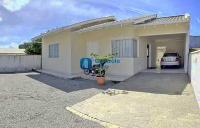 Imagem: A casa possui 2 Dormitórios, 1 Banheiro, 1 Vaga na garagem