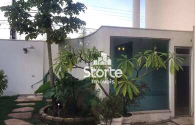 Imagem 8: Casa estilo sobrado de esquina com 3 suítes à venda, 290m² por R$ 1.700.000...